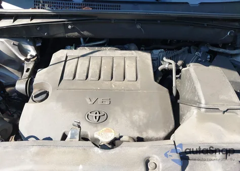 2016 Toyota Highlander Xle V6 z USA, uszkodzony, nr VIN 5TDJKRFH1GS301433